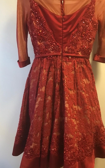 Dress - Picture 4 of 4